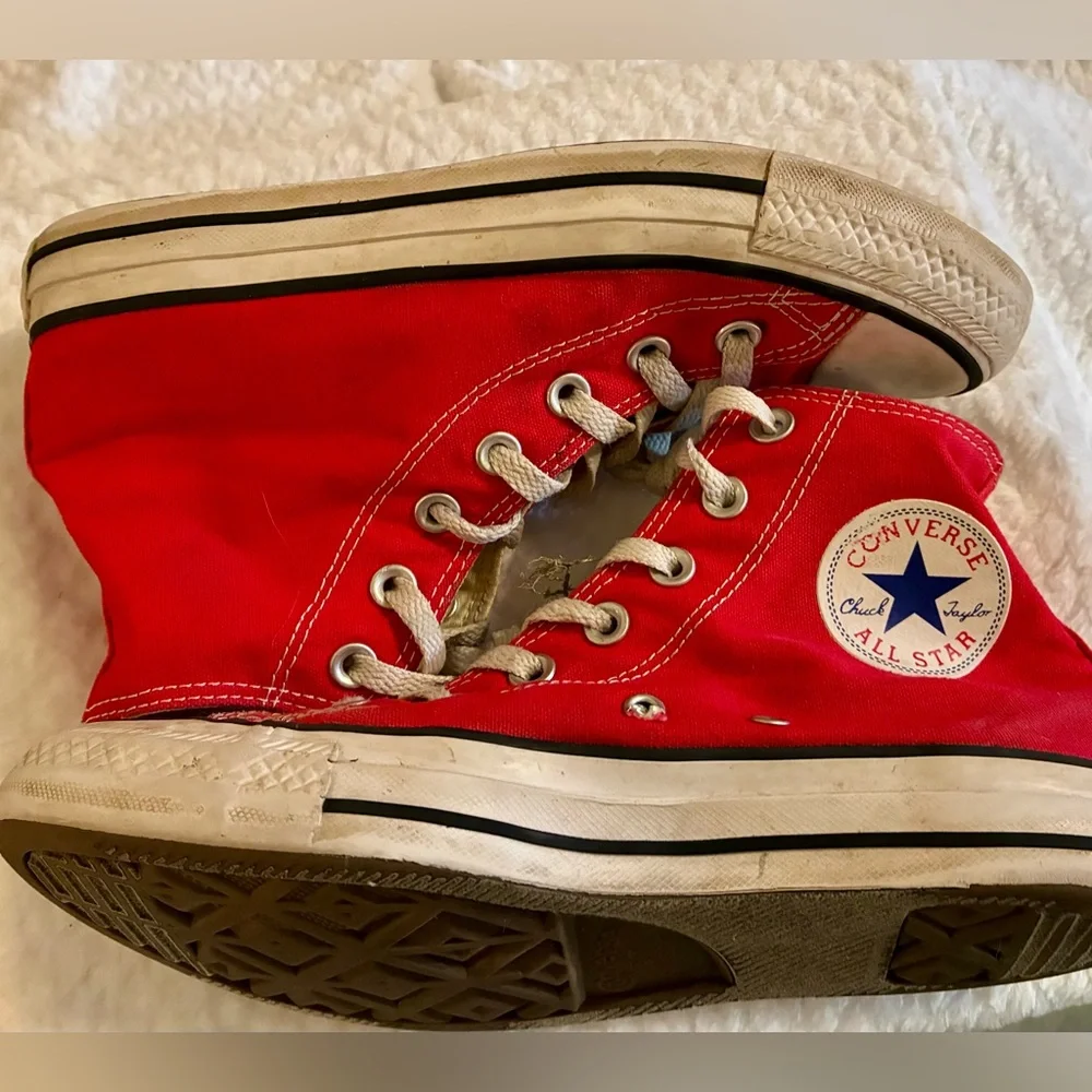 Converse Chuck Taylor Red Canvas High Top Sneakers Skate Punk Grunge Street Sz 7 - Picture 11 of 12